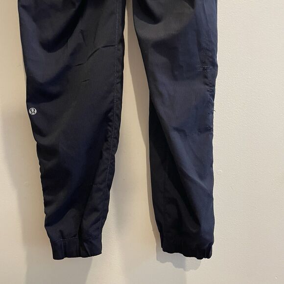 Lululemon Var-city Track Navy Blue Jogger Pants Lightweight Pockets Sz 6 Gym - Picture 12 of 16